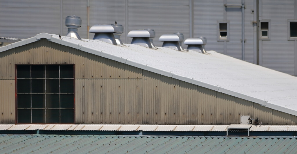 工場屋根の写真