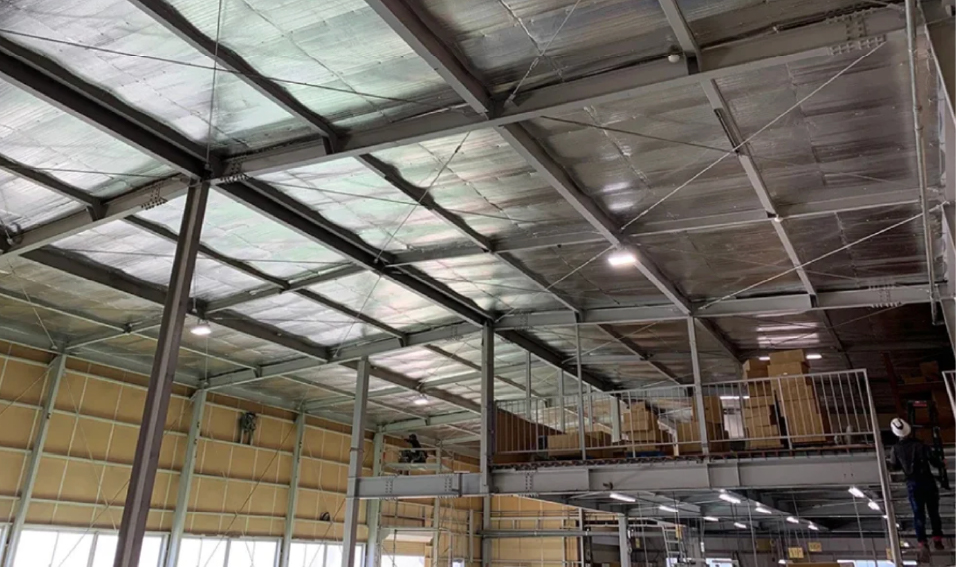 屋根下折半工法の施工例